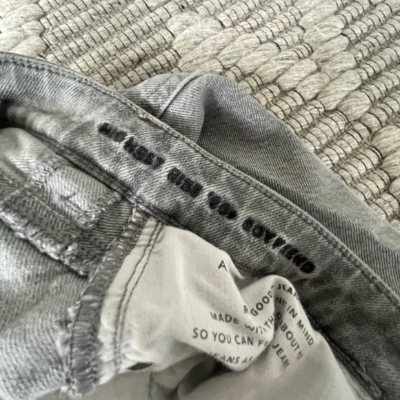 AE Ripped Highest Waist '90s Boyfriend Jean - Picture 5 of 7